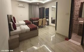 Hotel Lakshmi Palace -Near Igi Airport Delhi